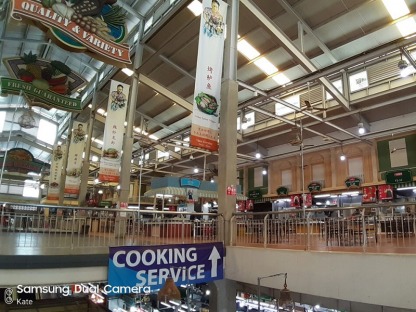 ฟู๊ดคอร์ทอาหารเช้าในตลาดบันซ้าน